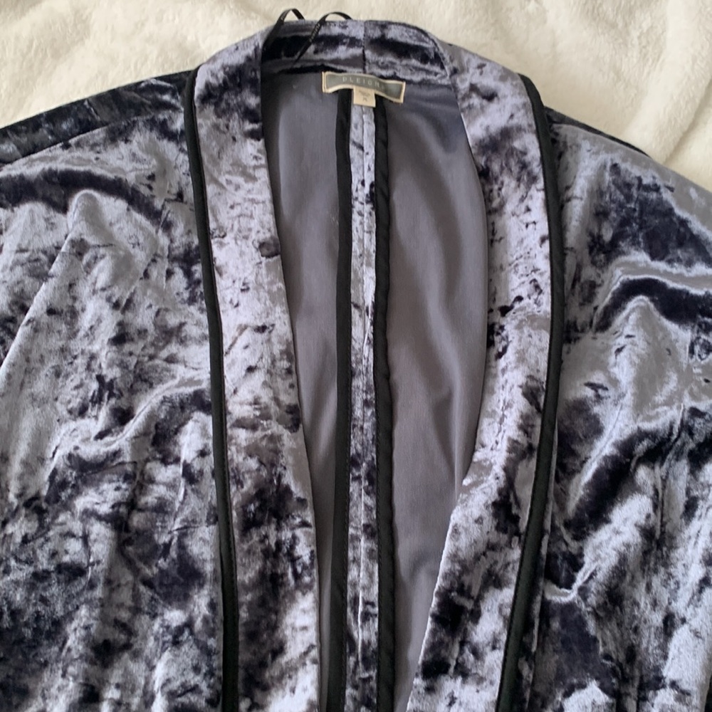 Kimono Robe/Top - Picture 4 of 6